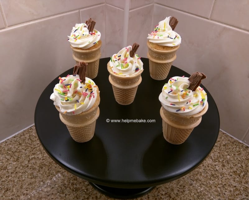 1 Ice Cream Cone cupcakes.jpg