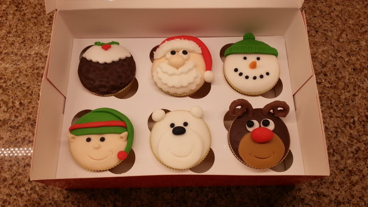 Christmas cupcakes (3).jpg