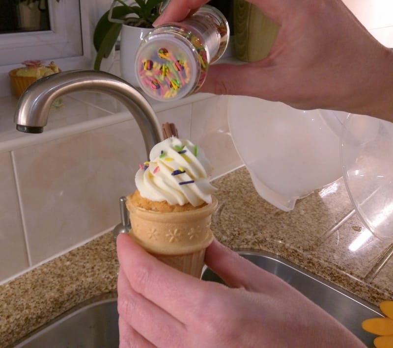 Ice Cream Cone cupcakes (147)-001.jpg