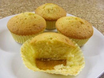 Lemon cupcakes (2).JPG