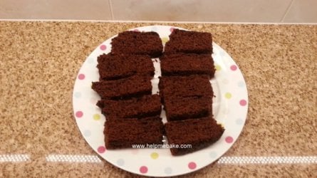 Ginger Cake (Small) (2).jpg