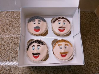 Fun Father's Day Cupcakes1.jpg