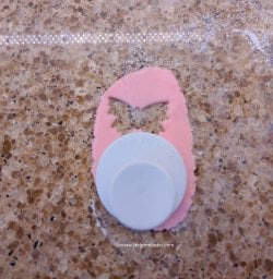 6 Butterfly Tutorial Help Me Bake-001.jpg 6 Butterfly Tutorial Help Me Bake-001.jpg