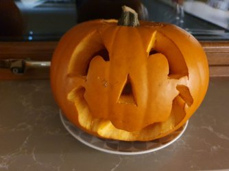Halloween (2).jpg Halloween (2).jpg