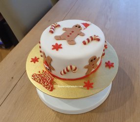 Gingerbread Cake with Dobla Candy Canes by Help Me Bake (Medium).jpg Gingerbread Cake with Dobla Candy Canes by Help Me Bake (Medium).jpg