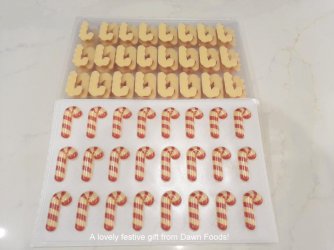 Help Me Bake Dobla Candy Canes from Dawn Foods (Medium) 2.jpg Help Me Bake Dobla Candy Canes from Dawn Foods (Medium) 2.jpg