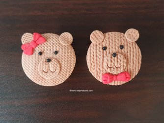 Knitted Bears by Help Me Bake.jpg
