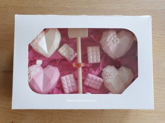 Smashable Hearts by Help Me Bake (4) (Medium).jpg Smashable Hearts by Help Me Bake (4) (Medium).jpg