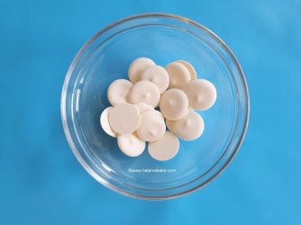 PME Candy Buttons Review by Help Me Bake (Medium).jpg PME Candy Buttons Review by Help Me Bake (Medium).jpg