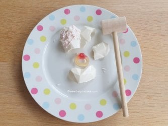 Smashable Hearts by Help Me Bake (Medium).jpg Smashable Hearts by Help Me Bake (Medium).jpg