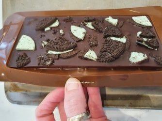 Mint Allure Homemade Choc Bar tutorial by Help Me Bake (7) (Medium).jpg Mint Allure Homemade Choc Bar tutorial by Help Me Bake (7) (Medium).jpg