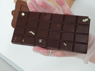 Mint Allure Homemade Choc Bar tutorial by Help Me Bake (9) (Medium).jpg Mint Allure Homemade Choc Bar tutorial by Help Me Bake (9) (Medium).jpg