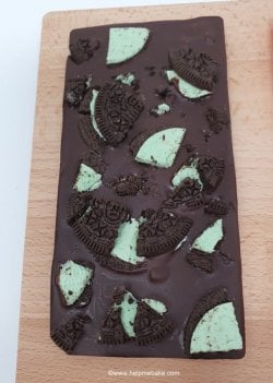 Mint Allure Homemade Choc Bar tutorial by Help Me Bake (10) (Medium).jpg