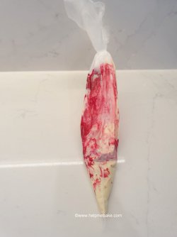Strawberry Swirl Homemade choc bar by Help Me Bake Tutorial (Medium) (8).jpg Strawberry Swirl Homemade choc bar by Help Me Bake Tutorial (Medium) (8).jpg