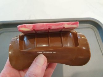 Strawberry Swirl Homemade choc bar by Help Me Bake Tutorial (Medium) (13).jpg Strawberry Swirl Homemade choc bar by Help Me Bake Tutorial (Medium) (13).jpg