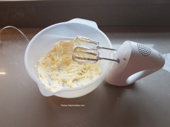 Jam shortcake tutorial by Help Me Bake 4 (1).jpg Jam shortcake tutorial by Help Me Bake 4 (1).jpg
