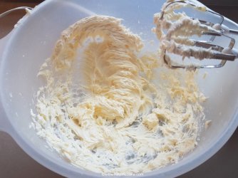 Jam shortcake tutorial by Help Me Bake 4c (2).jpg Jam shortcake tutorial by Help Me Bake 4c (2).jpg