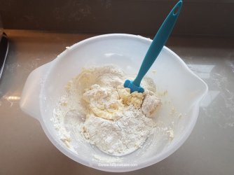 Jam shortcake tutorial by Help Me Bake 5b (2).jpg Jam shortcake tutorial by Help Me Bake 5b (2).jpg