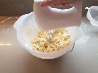 Jam shortcake tutorial by Help Me Bake 6 (2).jpg Jam shortcake tutorial by Help Me Bake 6 (2).jpg