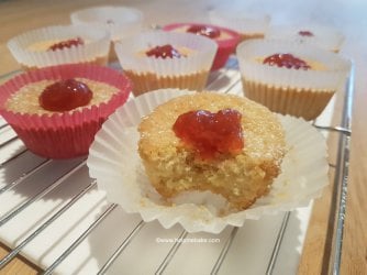Jam shortcake tutorial by Help Me Bake 13 (2).jpg Jam shortcake tutorial by Help Me Bake 13 (2).jpg