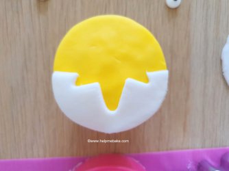 10 Easter Chick Cupcake Topper 2D by Help Me Bake.jpg