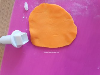 17 Easter chick cupcake by Help Me Bake.jpg 17 Easter chick cupcake by Help Me Bake.jpg