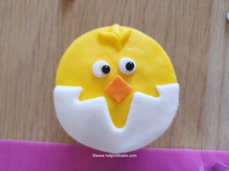 17C Easter chick Cupcake Topper 2D by Help Me Bake.jpg