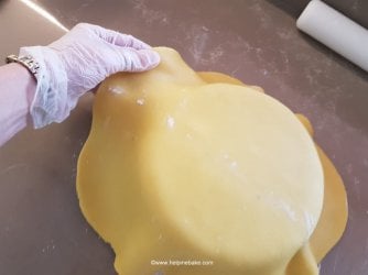 24 How to cover a cake by help me bake.jpg 24 How to cover a cake by help me bake.jpg