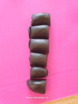 How to make a Football Topper Tutorial by Help Me Bake 1 (11) (Medium).jpg How to make a Football Topper Tutorial by Help Me Bake 1 (11) (Medium).jpg