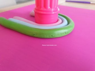 Rainbow Cake Topper Tutorial by Help Me Bake (11) (Medium).jpg Rainbow Cake Topper Tutorial by Help Me Bake (11) (Medium).jpg
