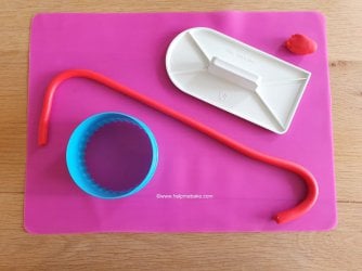 Rainbow Cake Topper Tutorial by Help Me Bake (29) (Medium).jpg Rainbow Cake Topper Tutorial by Help Me Bake (29) (Medium).jpg