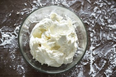 Buttercream Bowl Medium.jpg Buttercream Bowl Medium.jpg