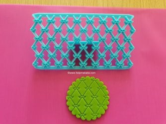 Embossed Moulds Review by Help Me Bake (17) (Medium).jpg Embossed Moulds Review by Help Me Bake (17) (Medium).jpg