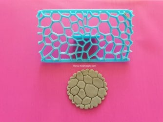 Embossed Moulds Review by Help Me Bake (23) (Medium).jpg Embossed Moulds Review by Help Me Bake (23) (Medium).jpg