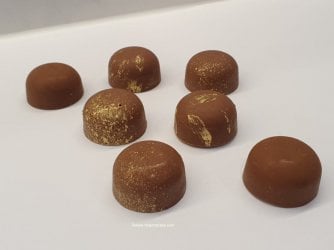 How to make gold painted chocolates by Help Me Bake.jpg