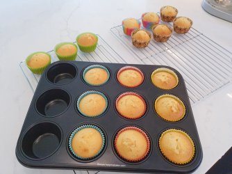 3 Creme Cake Mix Review by Help Me Bake (Medium).jpg 3 Creme Cake Mix Review by Help Me Bake (Medium).jpg