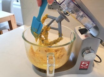 12 Method Plain Creme Cake Mix Review by Help Me Bake (Medium).jpg 12 Method Plain Creme Cake Mix Review by Help Me Bake (Medium).jpg