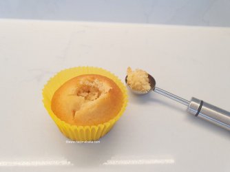Lemon curd Cupcakes by Help Me Bake (Medium).jpg Lemon curd Cupcakes by Help Me Bake (Medium).jpg