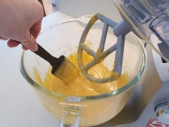 17b Method Plain Creme Cake Mix by Help Me Bake (Medium).jpg 17b Method Plain Creme Cake Mix by Help Me Bake (Medium).jpg