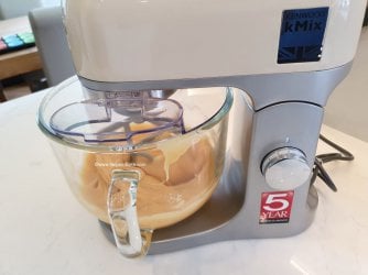 Plain Creme Mix Cupcakes by Help Me Bake 13 (Medium).jpg