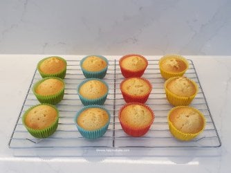 Plain Creme Mix Cupcakes by Help Me Bake 15 (5) (Medium).jpg