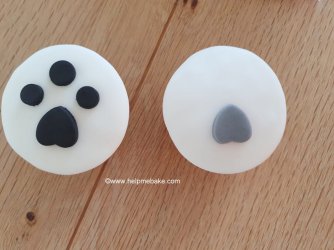 Paw Prints Tutorial by Help Me Bake 15.jpg Paw Prints Tutorial by Help Me Bake 15.jpg