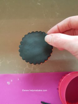 6 Easy Ghost Cupcakes Tutorial by Help Me Bake.jpg
