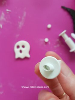 16 Easy Ghost Cupcakes Tutorial by Help Me Bake.jpg