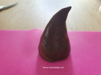 1 How to make a Harry Potter Sorting Hat Cake Topper by Help Me Bake.jpg