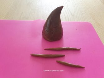 2 How to make a Harry Potter Sorting Hat Cake Topper by Help Me Bake.jpg 2 How to make a Harry Potter Sorting Hat Cake Topper by Help Me Bake.jpg