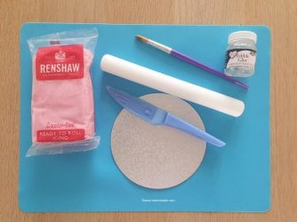 How to bake a cake board by help me bake. (Medium) kra.jpg How to bake a cake board by help me bake. (Medium) kra.jpg