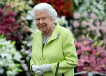 HRH The Queen (Medium).jpg HRH The Queen (Medium).jpg
