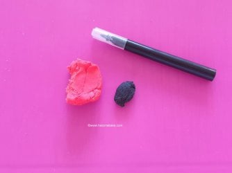 How to make a ladybird by Help Me Bake (2) (Medium).jpg How to make a ladybird by Help Me Bake (2) (Medium).jpg