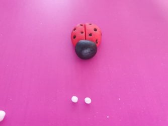 How to make ladybirds with faces by Help Me Bake (2) (Medium).jpg
